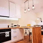아파트 Modern 2 Bedroom Apartment/kazimierz/paulinska St. *