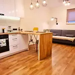 Modern 2 Bedroom Apartment/kazimierz/paulinska St. 크라쿠프