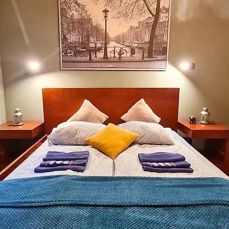 아파트 Modern 2 Bedroom Apartment/kazimierz/paulinska St.